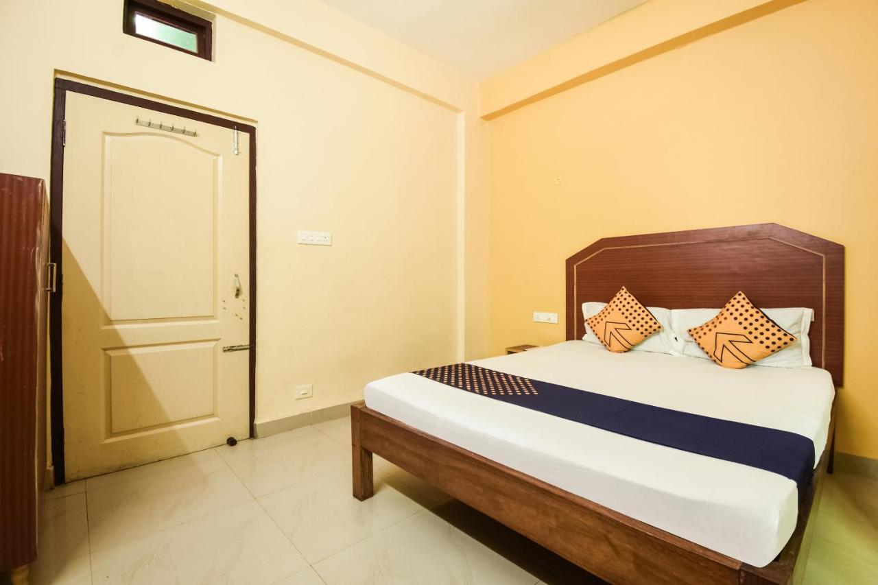 Spot On 74793 Hotel Sai Sudha プリ エクステリア 写真